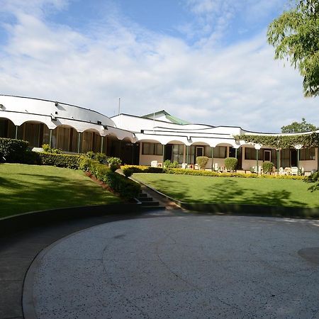 Green Hills Hotel Nyeri Exteriör bild