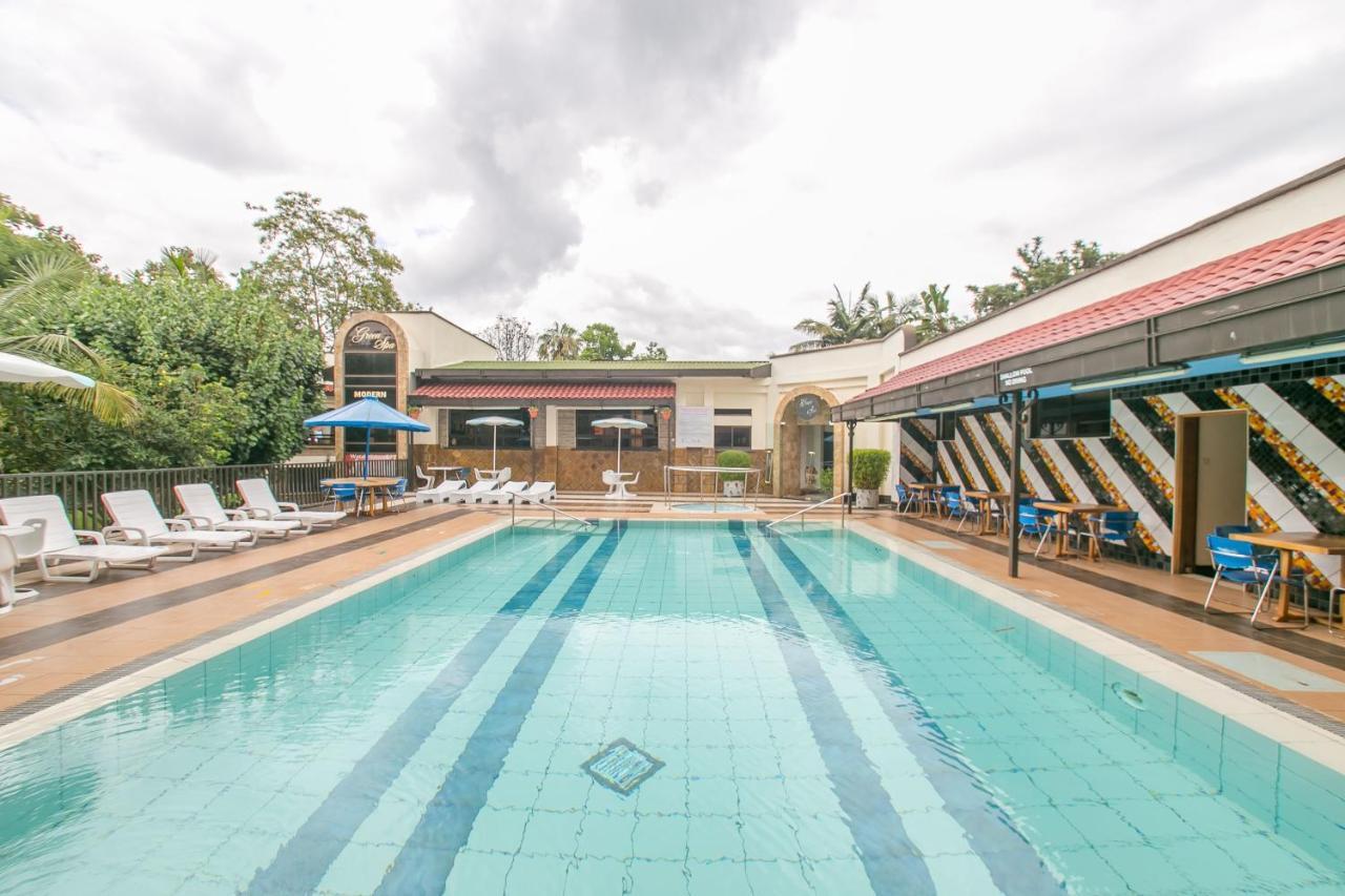 Green Hills Hotel Nyeri Exteriör bild